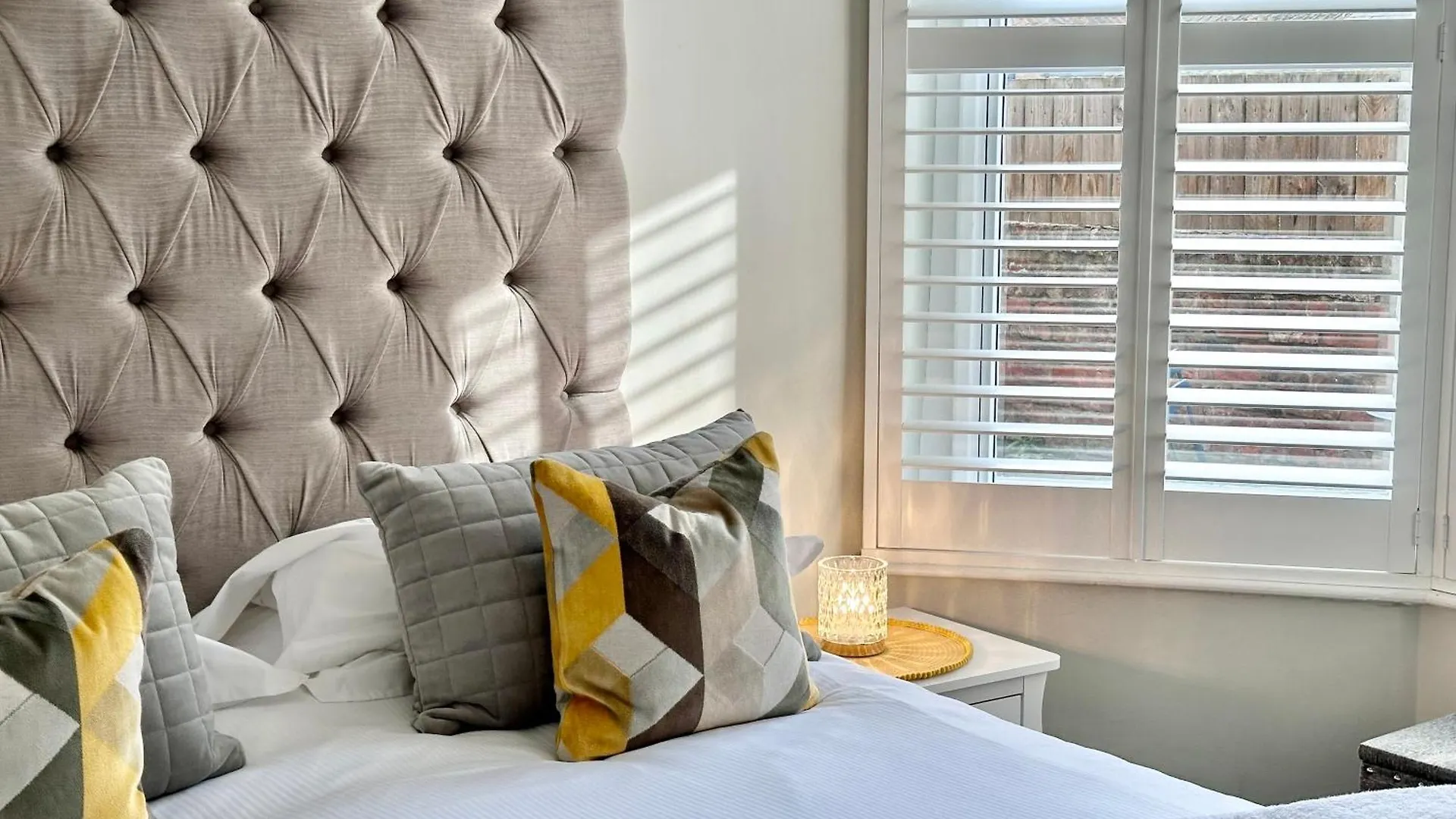 Gillygate Nest With Free Allocated Parking York Apartment